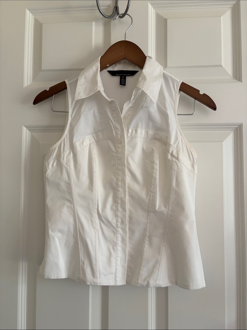 White House Black Market Sleeveless White Button-Down Top
